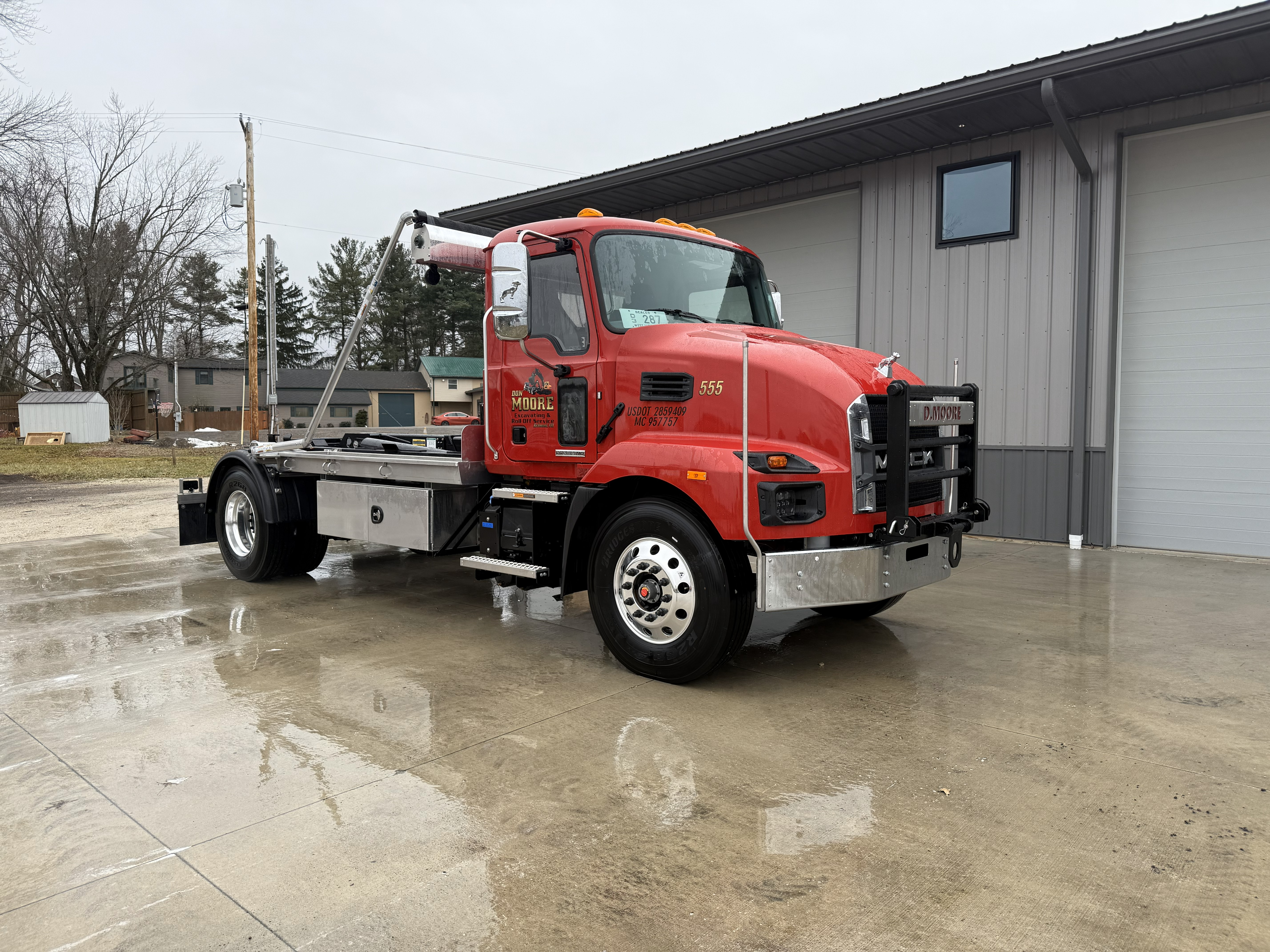 Don Moore Mack Front Right Angle